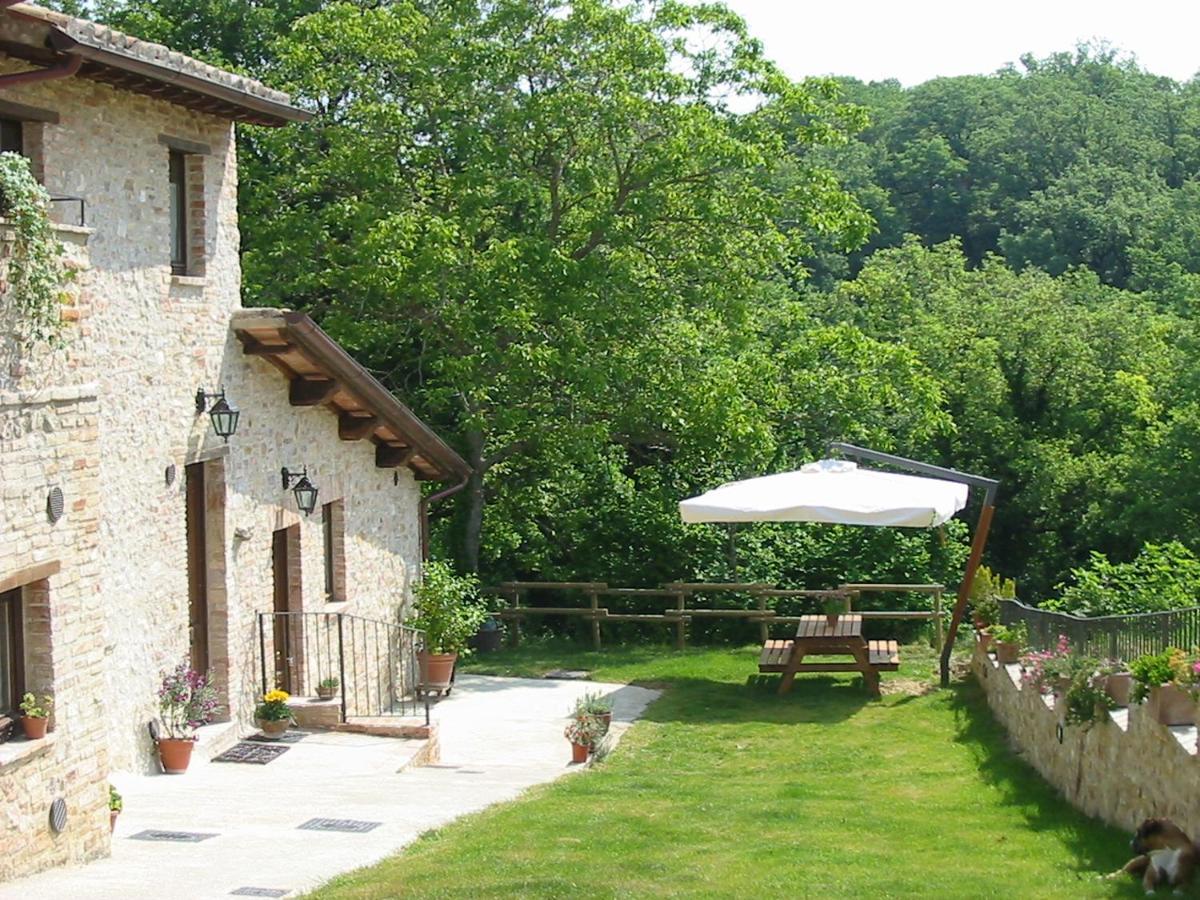 Girasole - Agriturismo Fogliani Giano dellʼUmbria Exterior foto